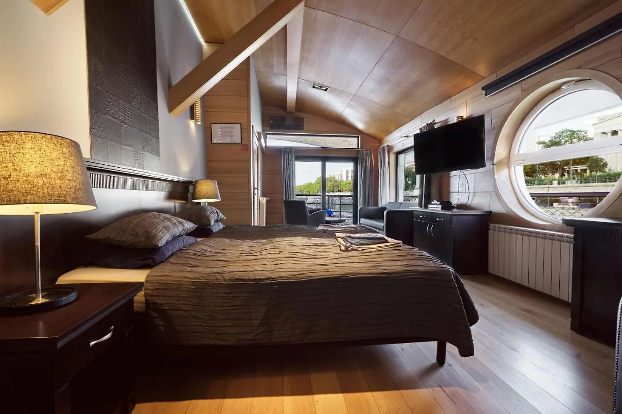 Vogue Boat Apartments Budapest 0*,  Hungary