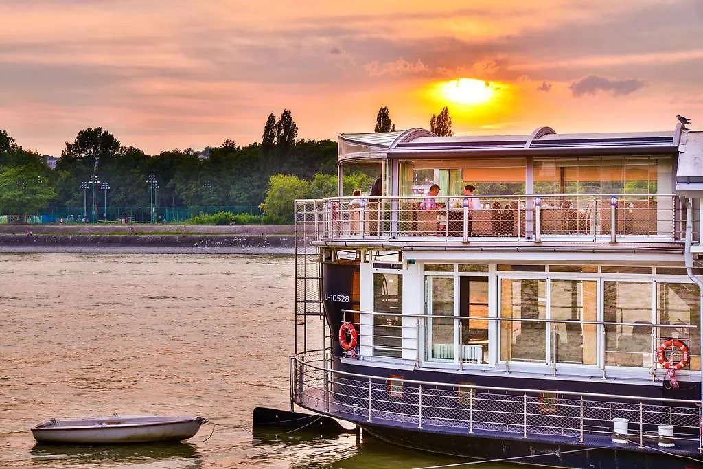 Vogue Boat Apartments Budapest