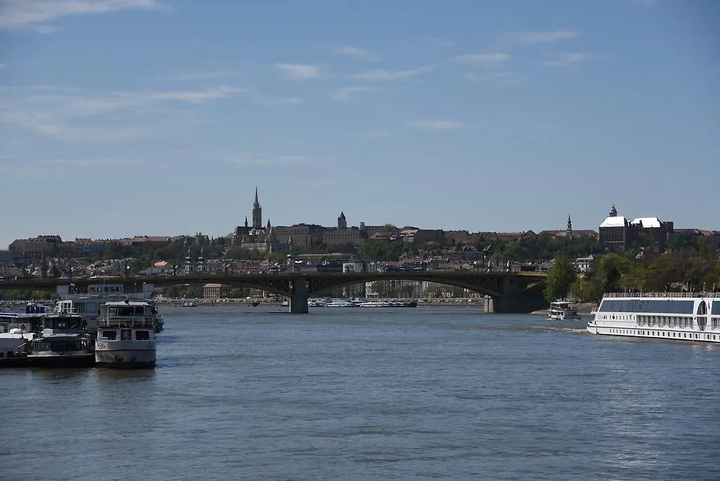 Vogue Boat Apartments Budapest
